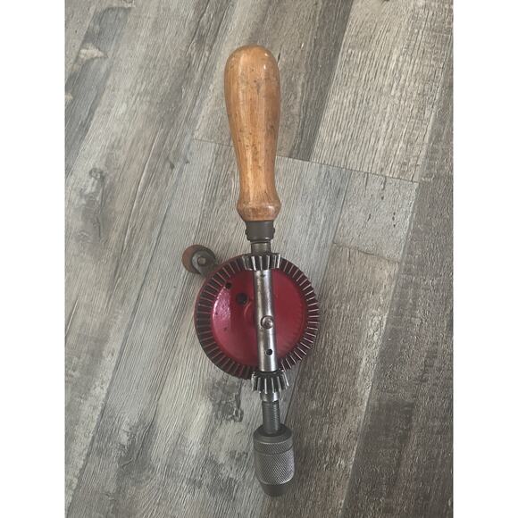 Vintage Stanley Egg Beater Hand Drill – Wood Handles – Made in USA - Picture 3 of 4